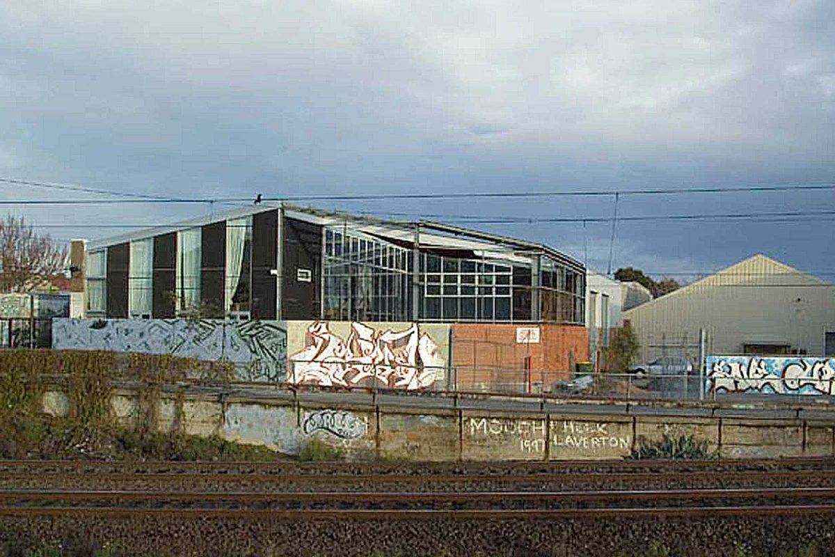 2004